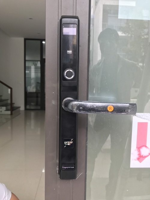 Các mẫu khóa cửa nhôm vân tay xingfa cao cấp Các mẫu khóa cửa nhôm vân tay xingfa cao cấp