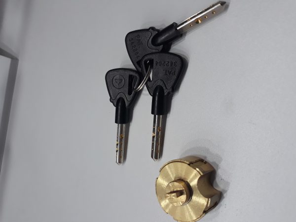 Mua khóa điện tử 0 đồng tại vua khóa Kinglock - Tại sao không? Chìa khóa cơ cho khóa điện tử