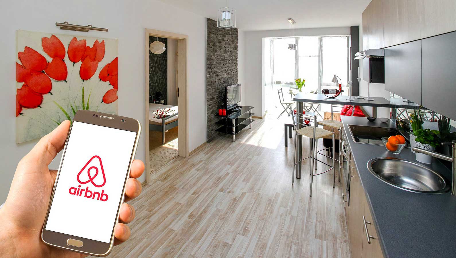 Khóa cửa Airbnb là gì?