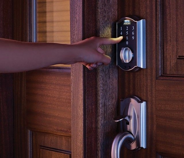 Khoá điện tử thông minh Schlage Touch